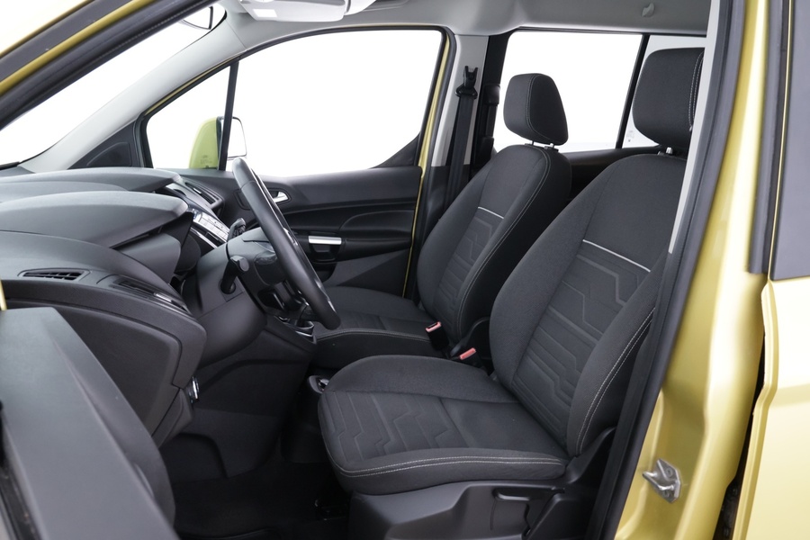 Ford Grand Tourneo Connect vaihtoauto