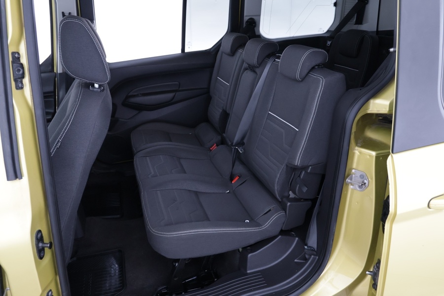 Ford Grand Tourneo Connect vaihtoauto