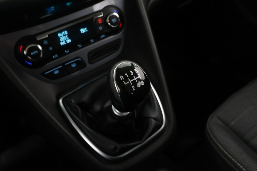 Ford Grand Tourneo Connect vaihtoauto