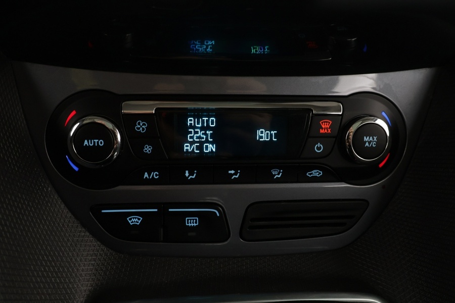 Ford Grand Tourneo Connect vaihtoauto