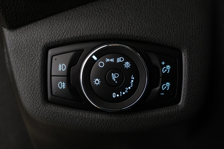 Ford Grand Tourneo Connect vaihtoauto