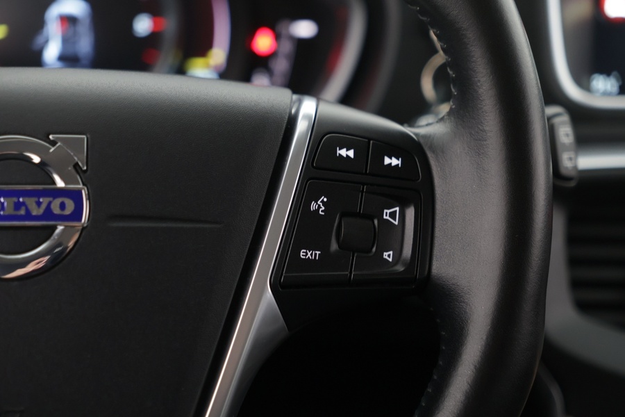 Volvo V40 Cross Country vaihtoauto