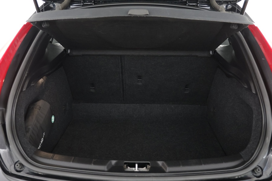 Volvo V40 Cross Country vaihtoauto