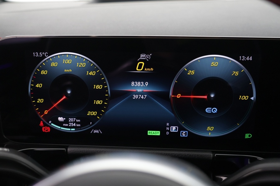 Mercedes-Benz EQA vaihtoauto