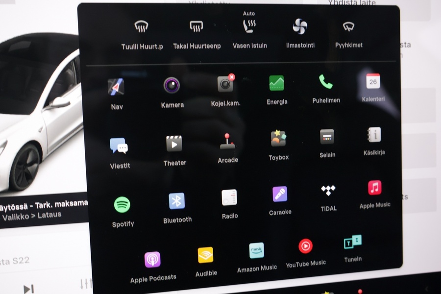 Tesla Model 3 vaihtoauto