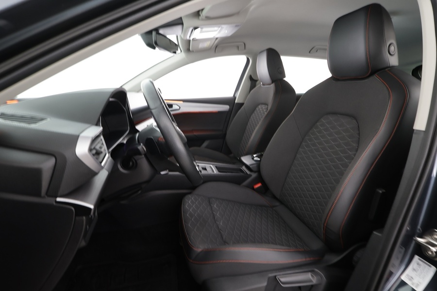 SEAT Leon Sportstourer vaihtoauto