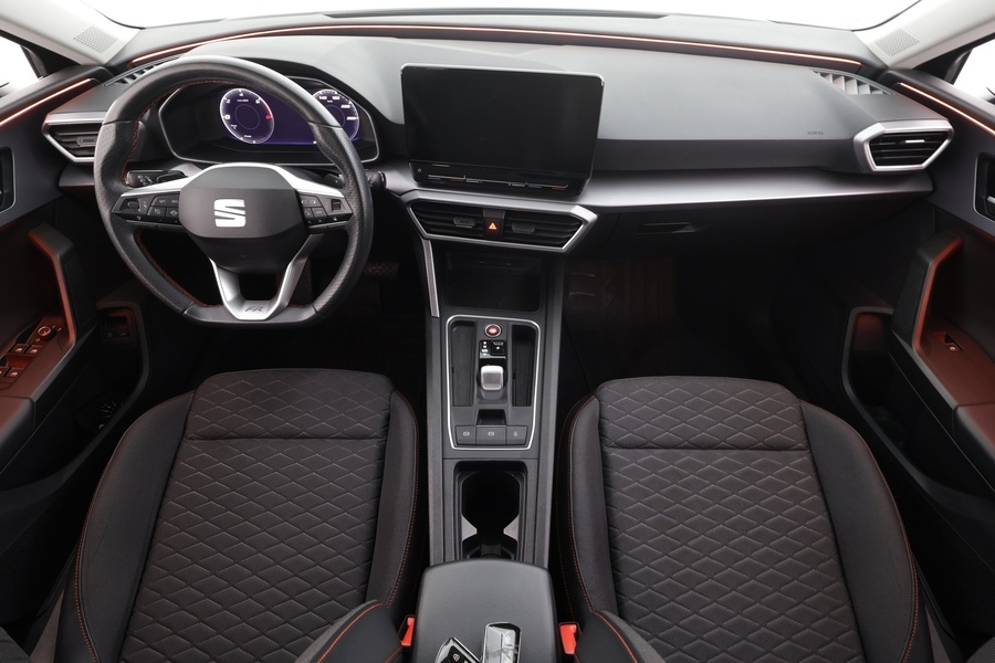 SEAT Leon Sportstourer vaihtoauto