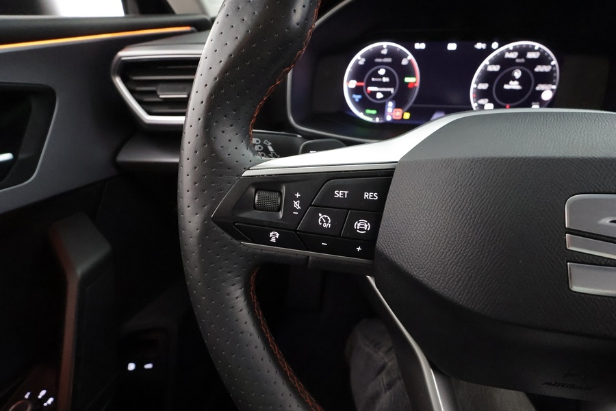 SEAT Leon Sportstourer vaihtoauto