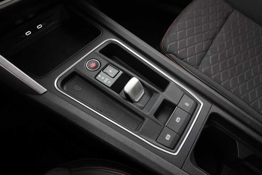 SEAT Leon Sportstourer vaihtoauto