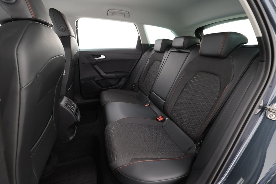 SEAT Leon Sportstourer vaihtoauto