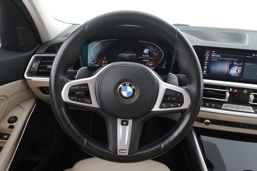 BMW 330 vaihtoauto
