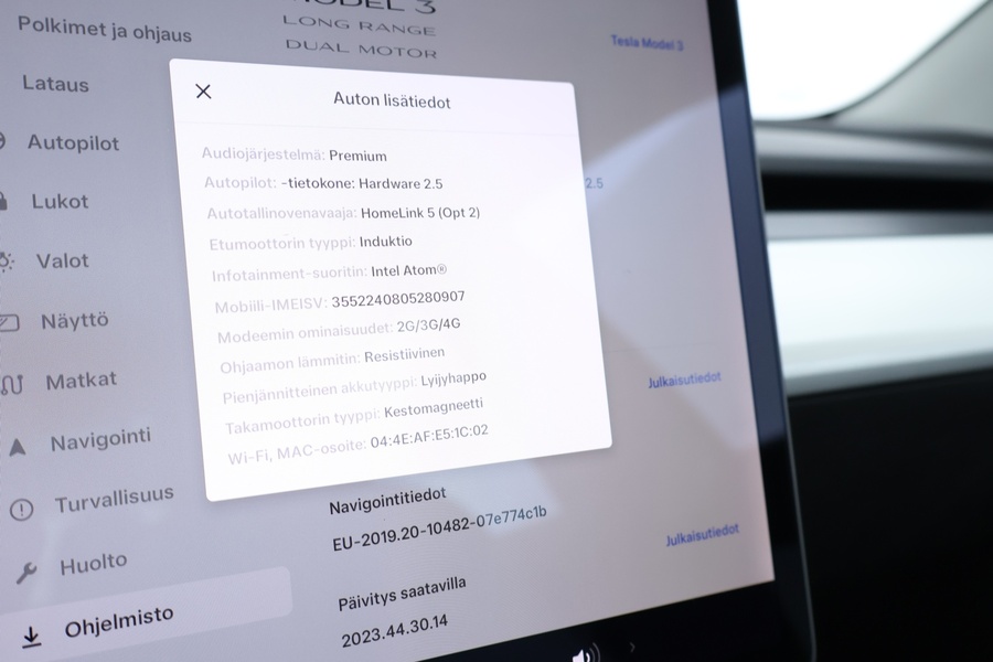 Tesla Model 3 vaihtoauto