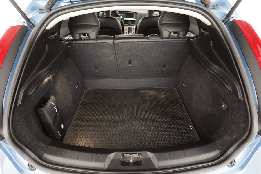 Volvo V40 Cross Country vaihtoauto