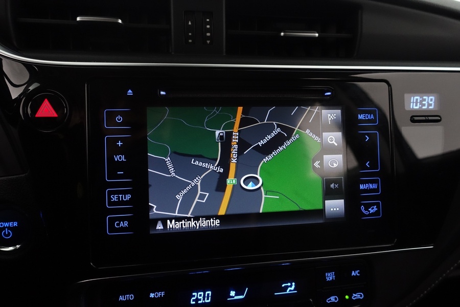 Toyota Auris vaihtoauto