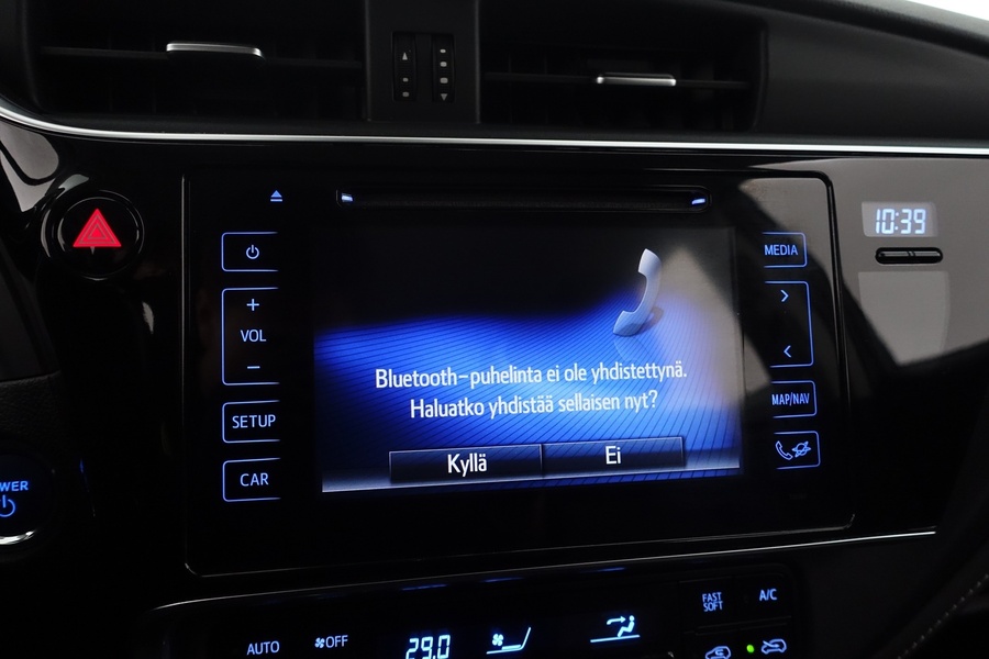 Toyota Auris vaihtoauto