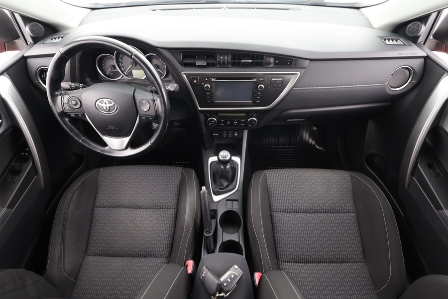 Toyota Auris vaihtoauto