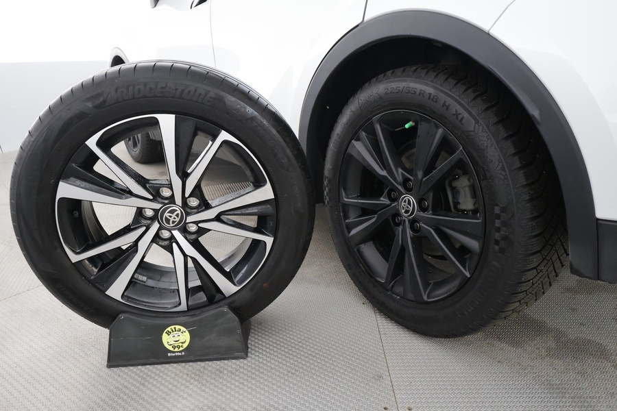 Toyota C-HR vaihtoauto