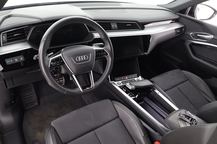 Audi Q8 e-tron vaihtoauto