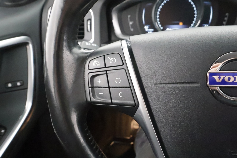 Volvo V60 Cross Country vaihtoauto