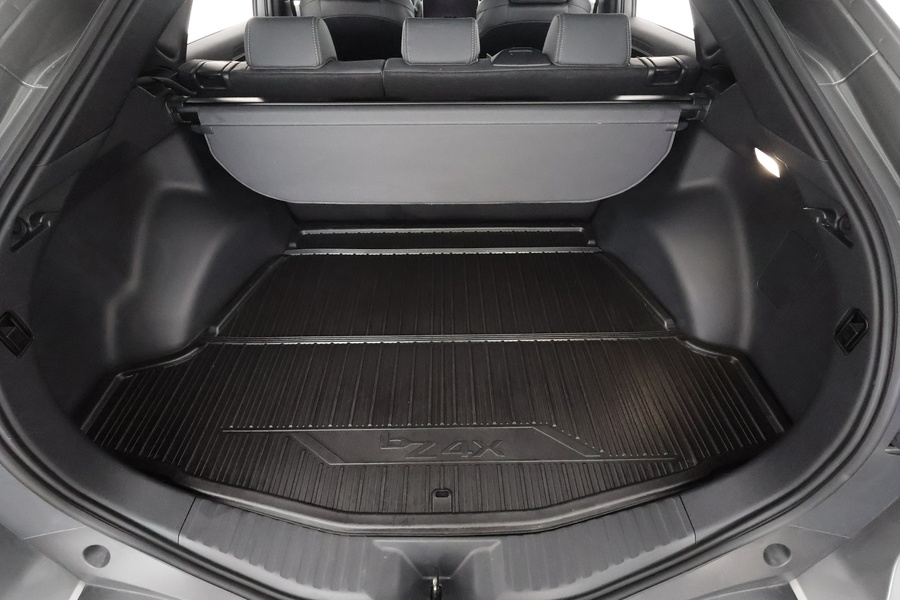 Toyota bZ4X vaihtoauto