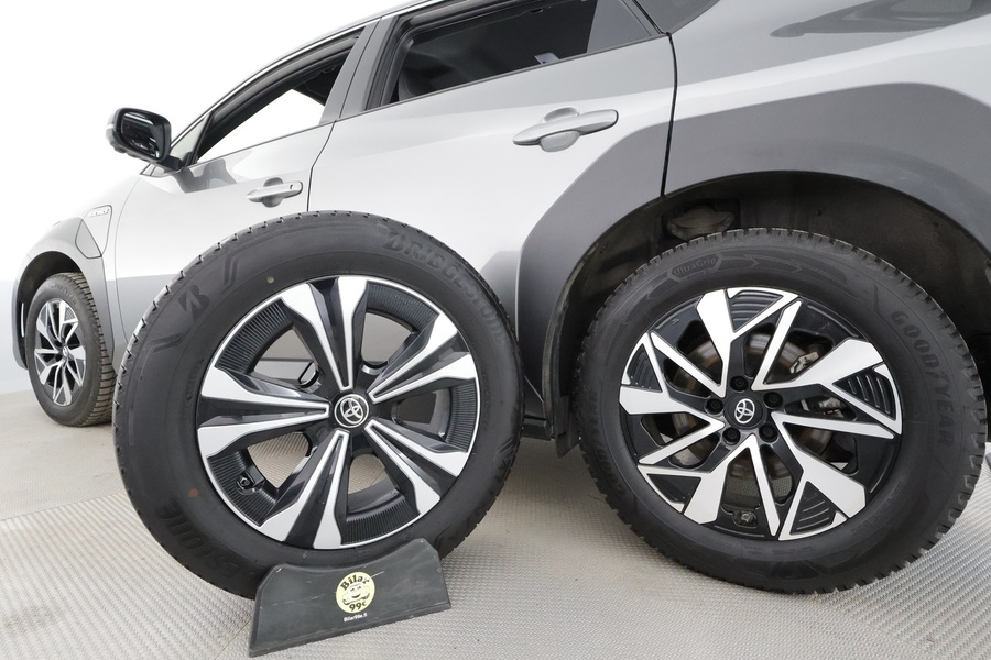 Toyota bZ4X vaihtoauto