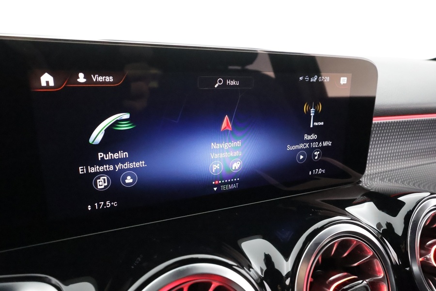 Mercedes-Benz EQB vaihtoauto