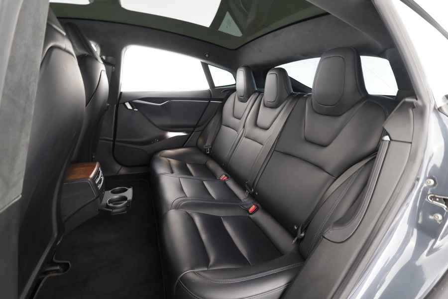 Tesla Model S vaihtoauto