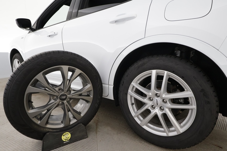 Ford Kuga vaihtoauto