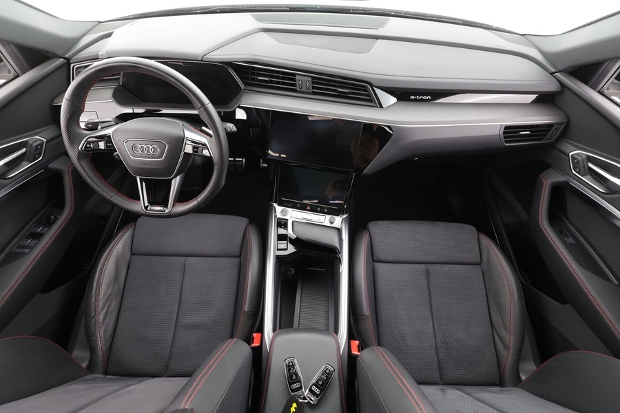 Audi Q8 e-tron vaihtoauto