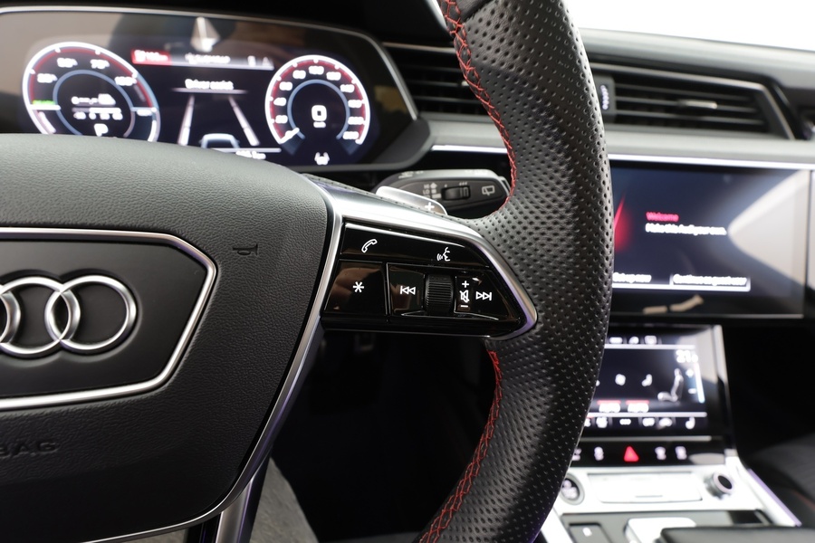 Audi Q8 e-tron vaihtoauto