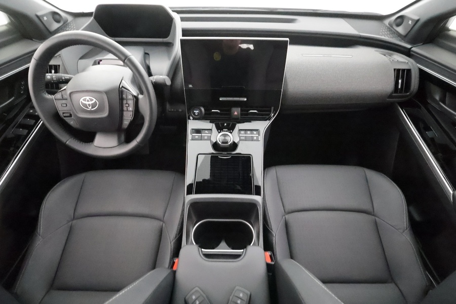 Toyota bZ4X vaihtoauto