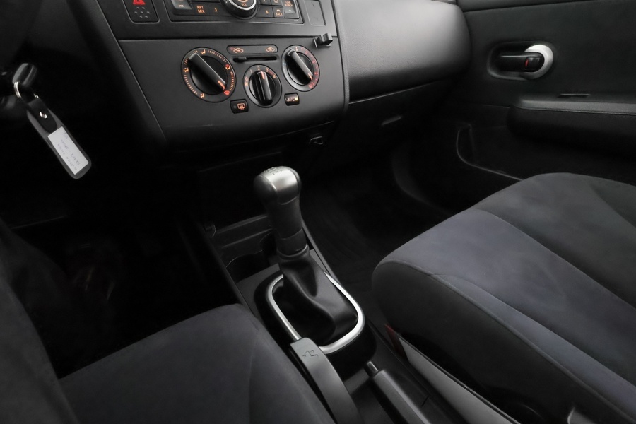 Nissan Tiida vaihtoauto