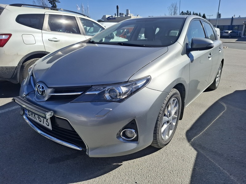 Toyota Auris vaihtoauto
