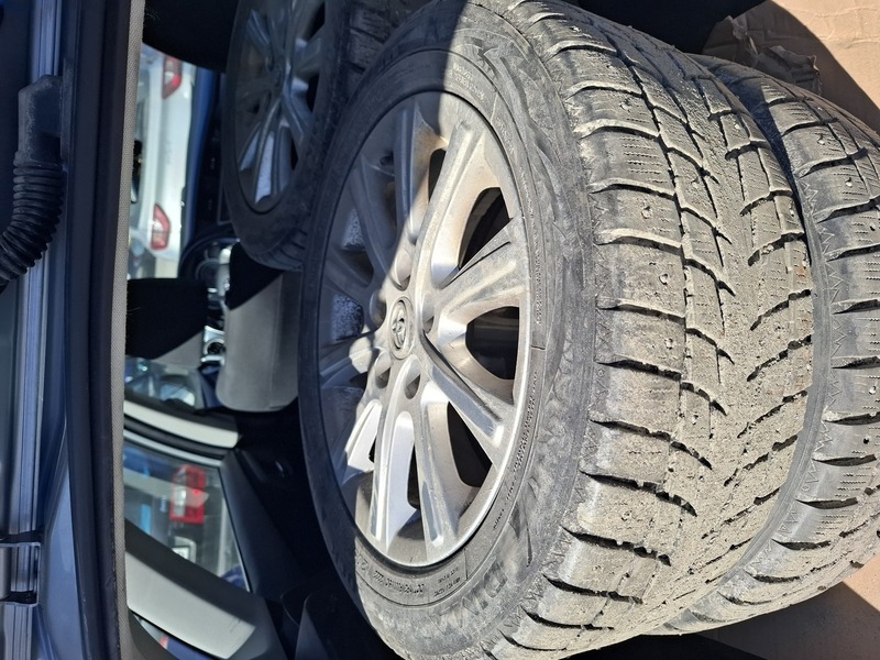 Toyota Auris vaihtoauto