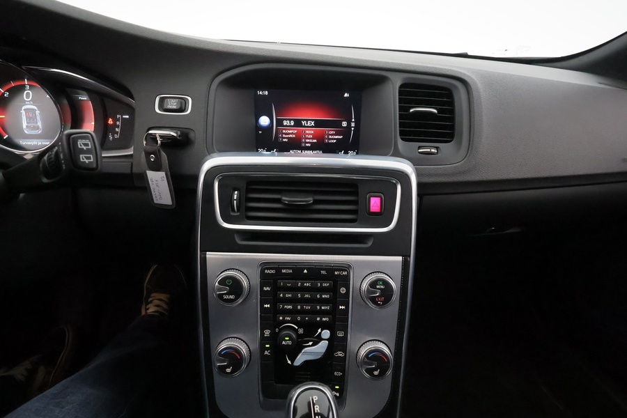 Volvo V60 vaihtoauto