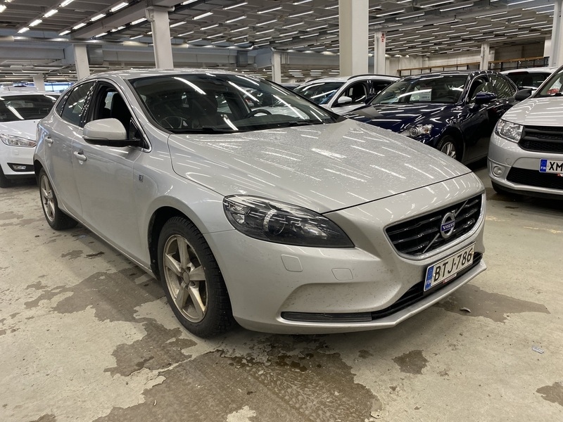 Volvo V40 vaihtoauto