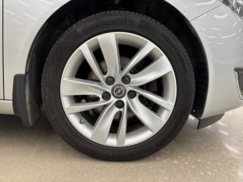 Opel Insignia vaihtoauto
