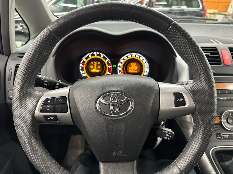 Toyota Auris vaihtoauto
