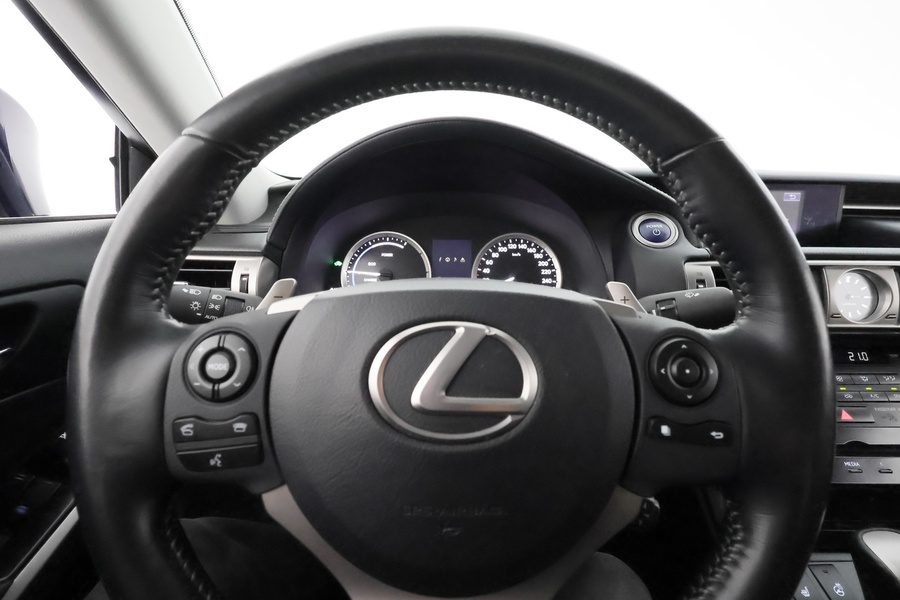 Lexus IS vaihtoauto