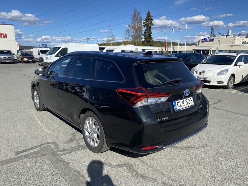 Toyota Auris vaihtoauto