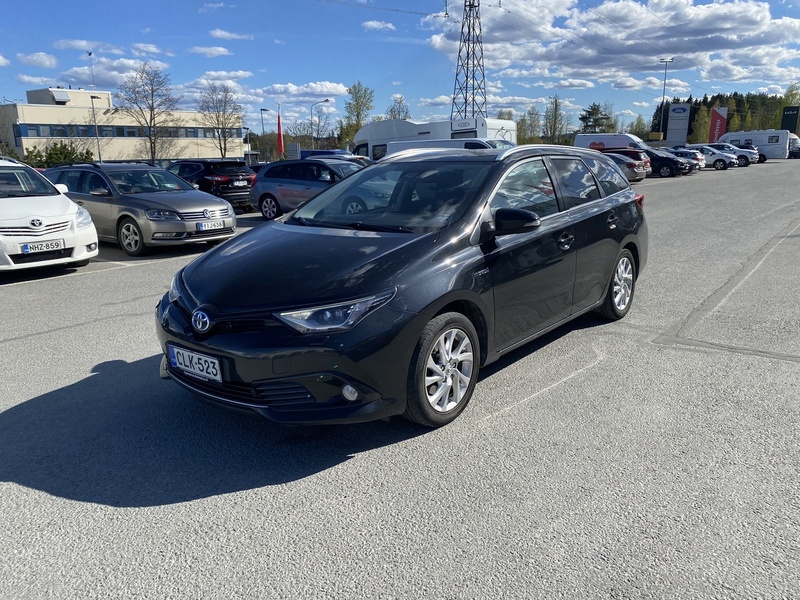 Toyota Auris vaihtoauto