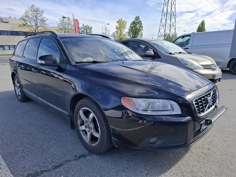 Volvo V70 vaihtoauto
