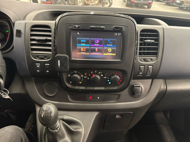 Opel Vivaro vaihtoauto