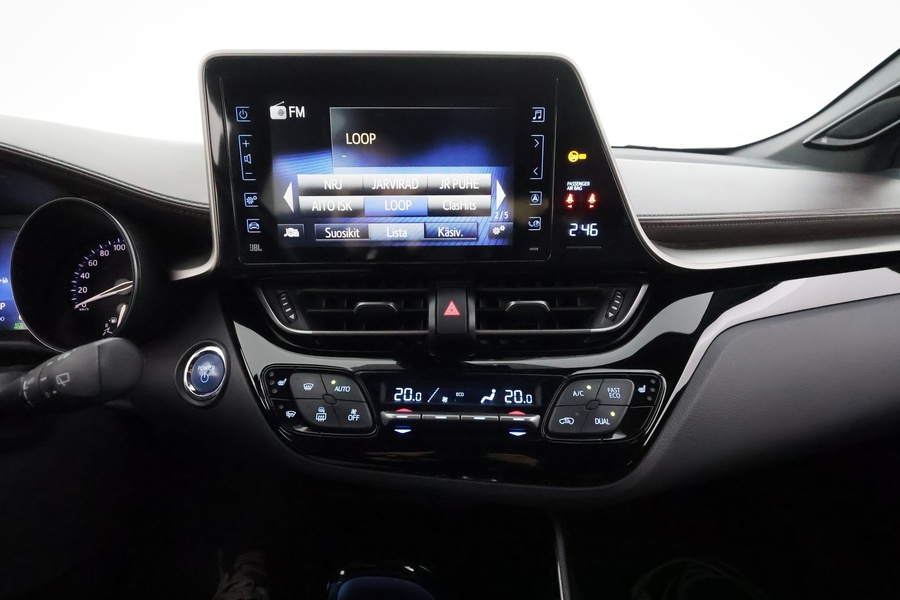 Toyota C-HR vaihtoauto