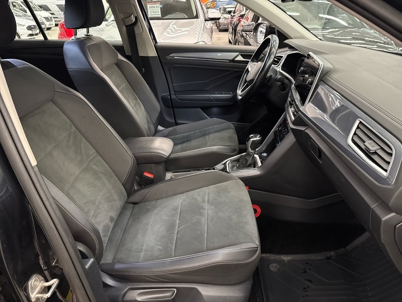 Volkswagen T-Roc vaihtoauto