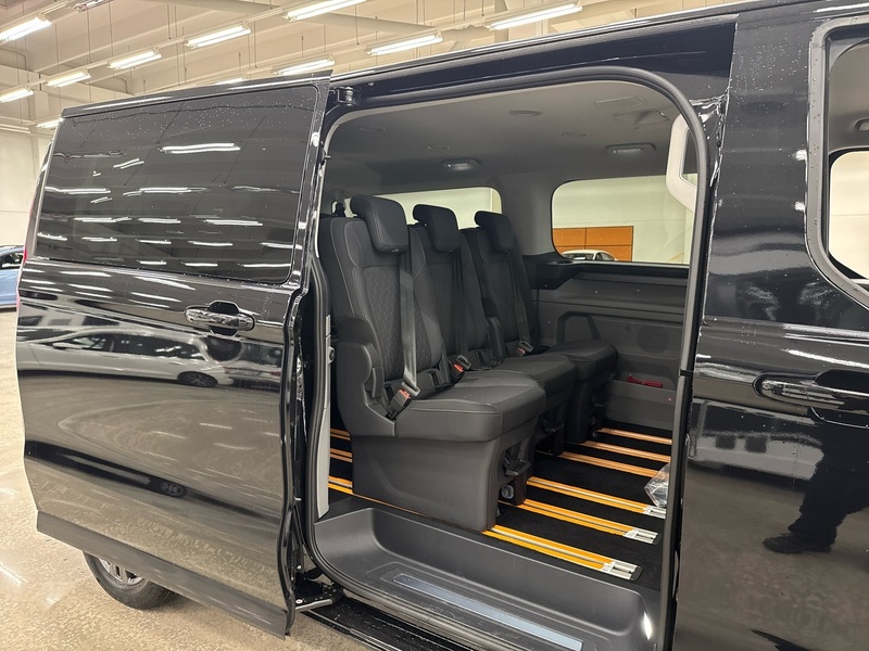 Ford Tourneo Custom vaihtoauto