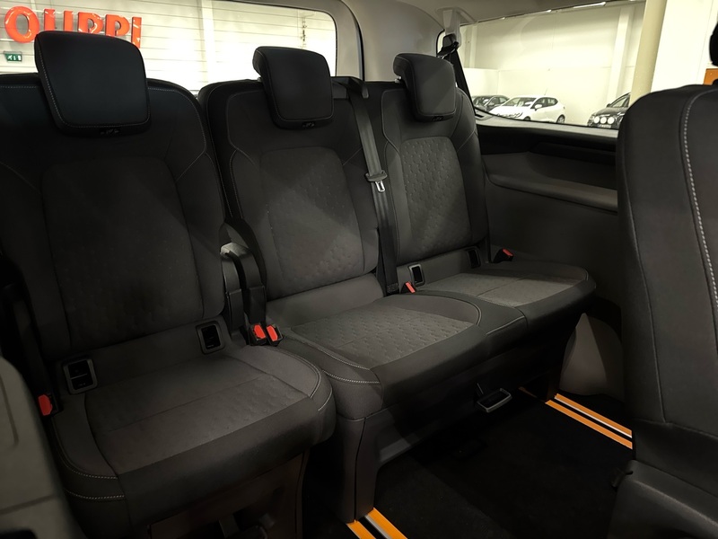 Ford Tourneo Custom vaihtoauto
