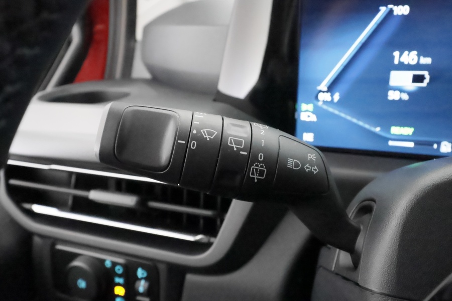 Ford Tourneo Custom vaihtoauto