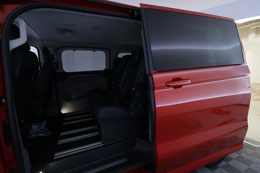 Ford Tourneo Custom vaihtoauto