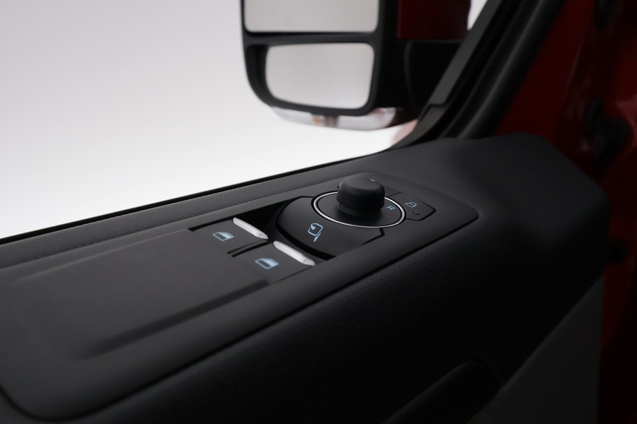 Ford Tourneo Custom vaihtoauto